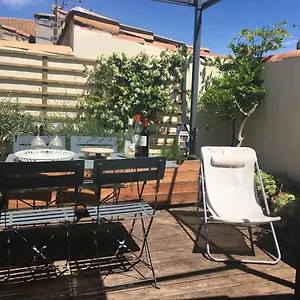  Hébergement de vacances Maison Avec Terrasse à Arles, Provence